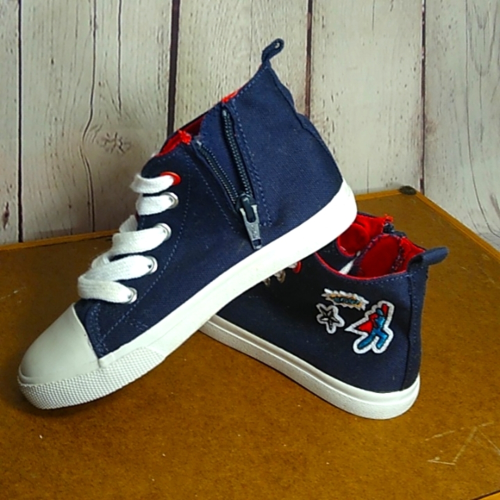 Cat& Jack Gym Shoes